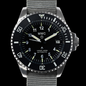 MWC 24 Jewel 300m Automatisch militärische Taucheruhr mit – NATO-Armband