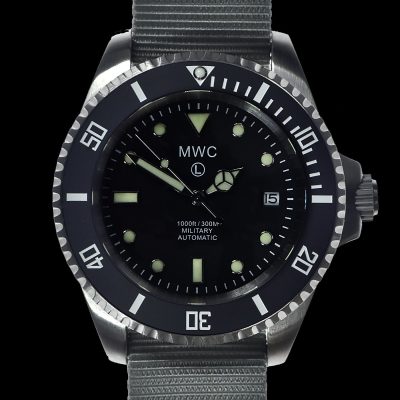 MWC 21 Jewel 300m Automatisch militärische Taucheruhr mit – NATO-Armband